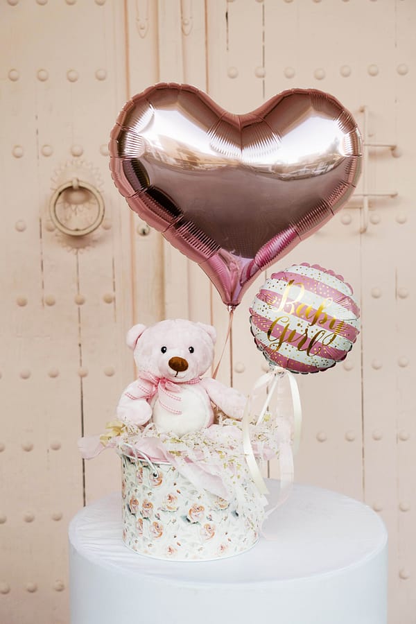 Oso pequeño de color rosa especial para bebé con globo de palito de baby girl en color rosa, blanco y dorado y globo de corazón inflado de helio para poner el nombre del recién nacido